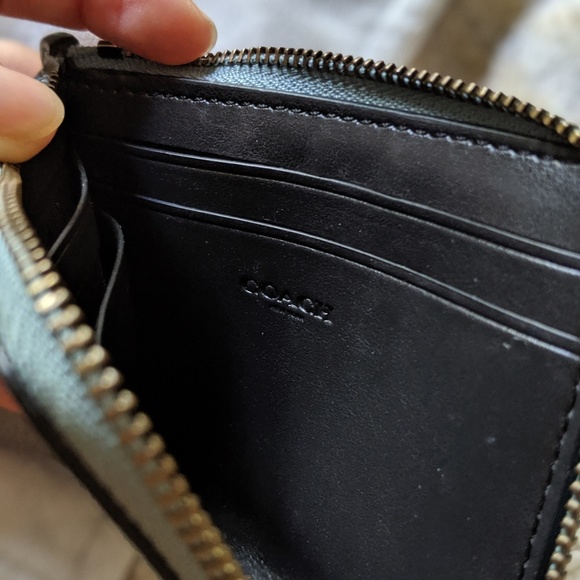 Coach Corner Zip ID Case - Picture 5 of 6